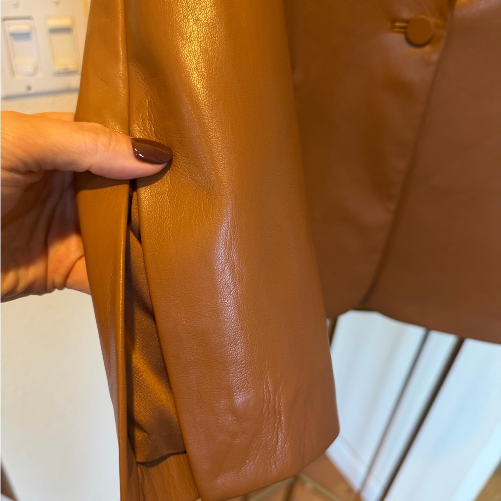 Alice + Olivia Tan Vegan Leather Blazer - Picture 5 of 6